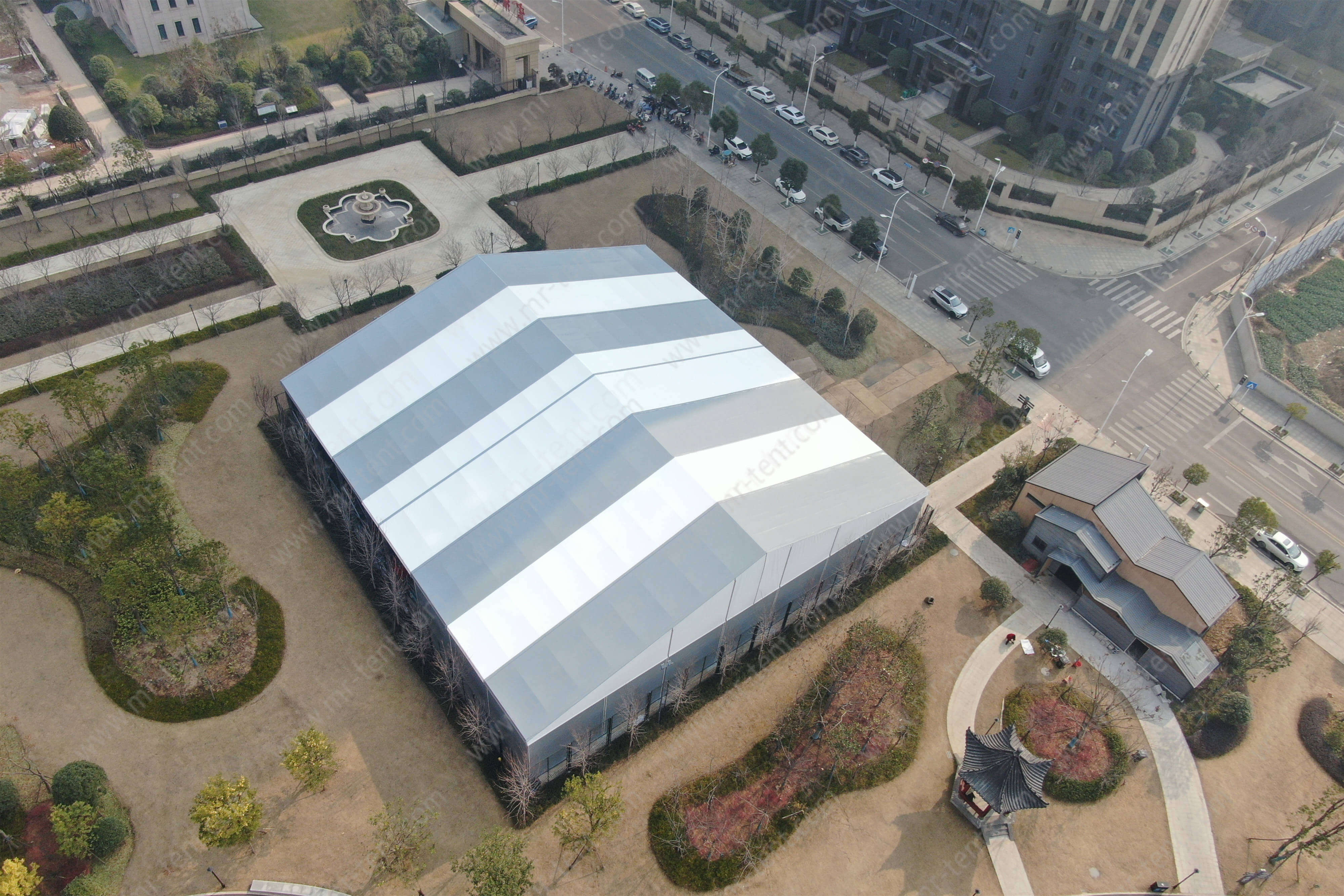 Carpa de tenis y deportes personalizada de 37 m