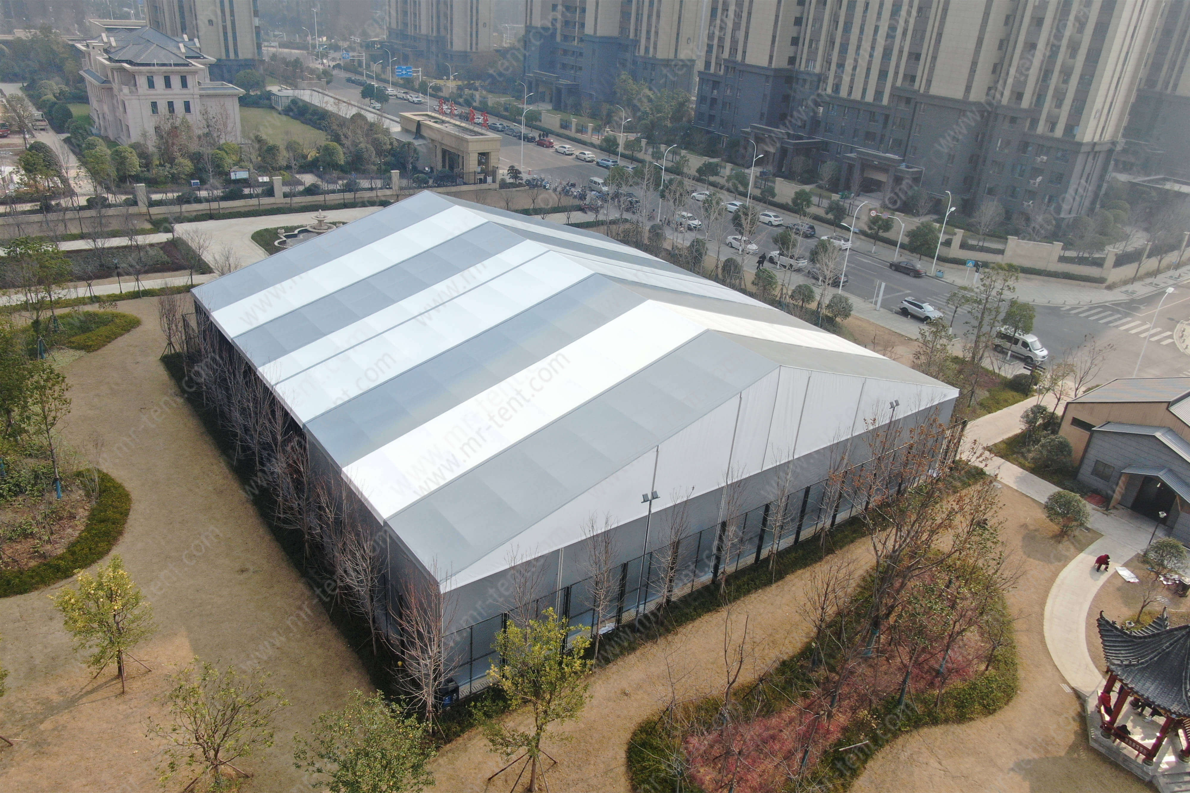 Carpa de tenis y deportes personalizada de 37 m