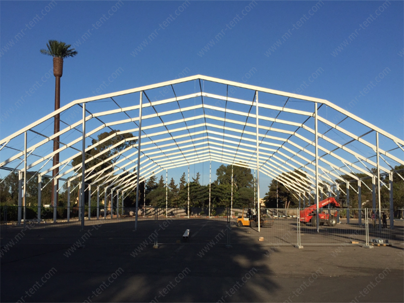 Fabricantes profesionales de carpas poligonales temporales de aluminio para almacenamiento y almacenes