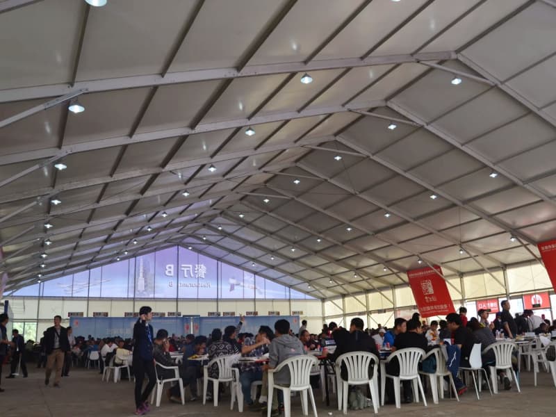 Carpa Comercial Blanca Mixta para Eventos y Fiestas