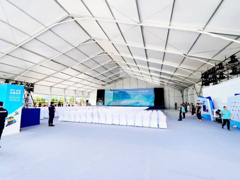 Carpa grande para eventos con capacidad para 5000 personas